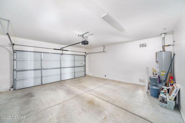 6623 E Via Jardin Verde, Tucson, AZ 85756