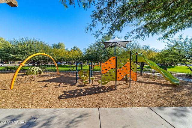 6623 E Via Jardin Verde, Tucson, AZ 85756