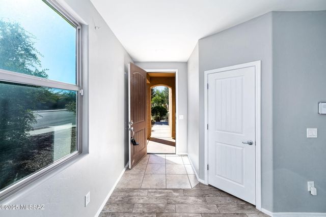 6623 E Via Jardin Verde, Tucson, AZ 85756