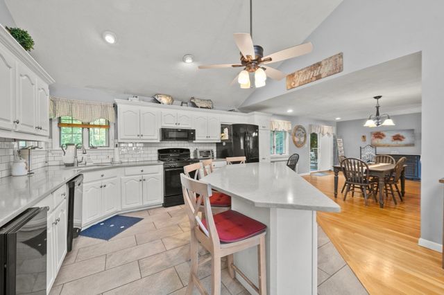 31 Columbus Road, Woburn, MA 01801