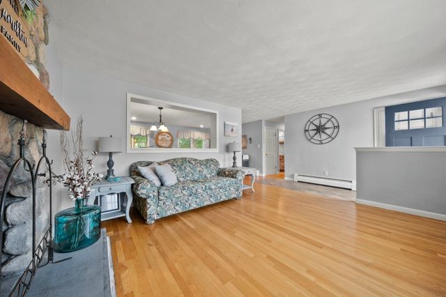 31 Columbus Road, Woburn, MA 01801