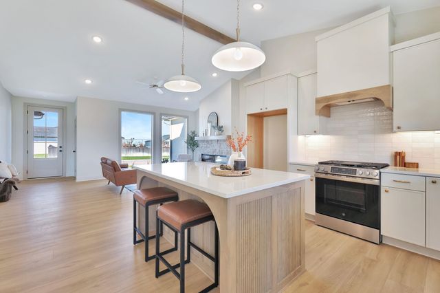 2710 N Bracken St, Wichita, KS 67226