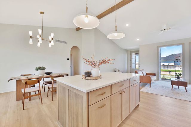 2710 N Bracken St, Wichita, KS 67226