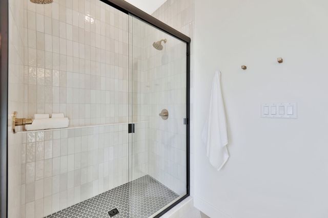 2710 N Bracken St, Wichita, KS 67226