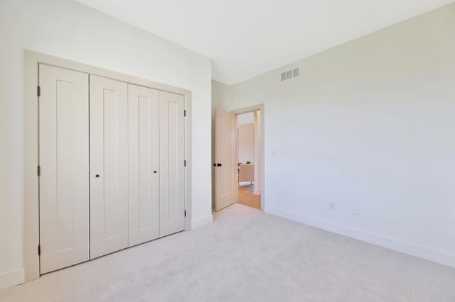 2710 N Bracken St, Wichita, KS 67226