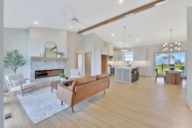 2710 N Bracken St, Wichita, KS 67226