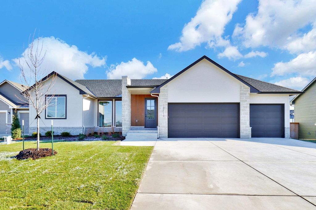 2710 N Bracken St, Wichita, KS 67226