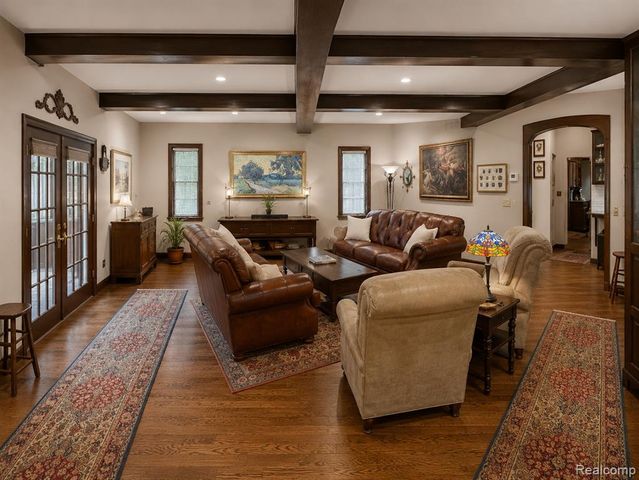 680 Wimbleton Drive, Birmingham, MI 48009