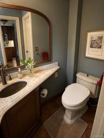 680 Wimbleton Drive, Birmingham, MI 48009