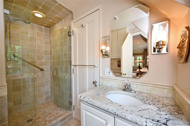 680 Wimbleton Drive, Birmingham, MI 48009