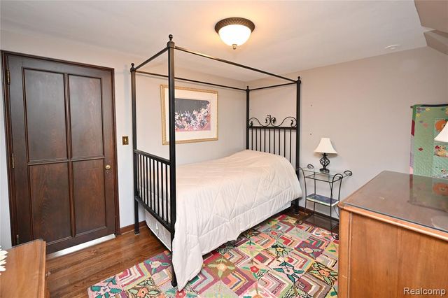 680 Wimbleton Drive, Birmingham, MI 48009