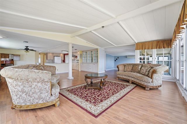 118 MARTINIQUE ROAD, North Port, FL 34287