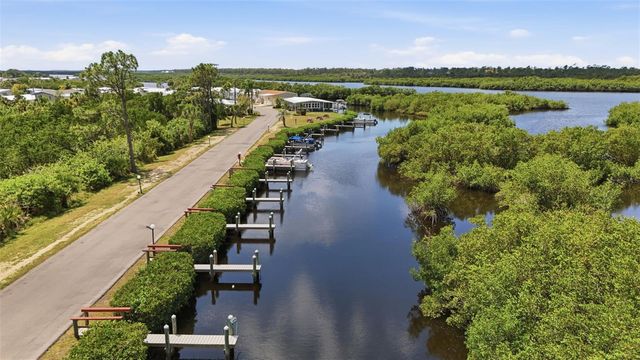118 MARTINIQUE ROAD, North Port, FL 34287