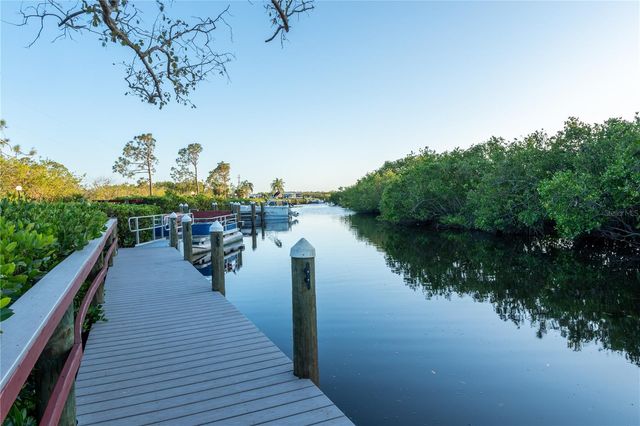 118 MARTINIQUE ROAD, North Port, FL 34287