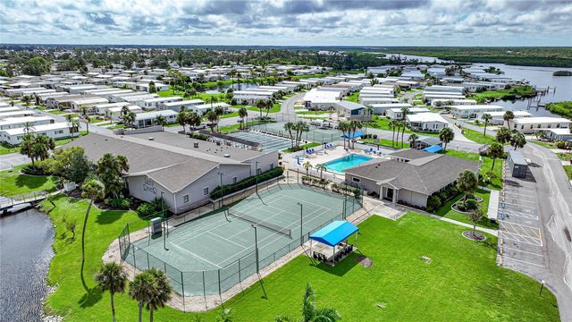 118 MARTINIQUE ROAD, North Port, FL 34287