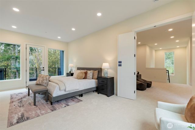 24257 SE 26th Place, Sammamish, WA 98075