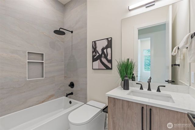 24257 SE 26th Place, Sammamish, WA 98075