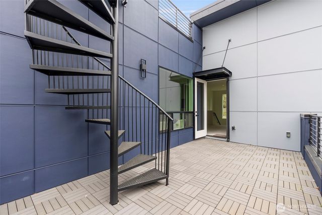 24257 SE 26th Place, Sammamish, WA 98075