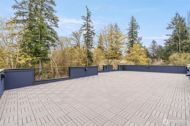 24257 SE 26th Place, Sammamish, WA 98075