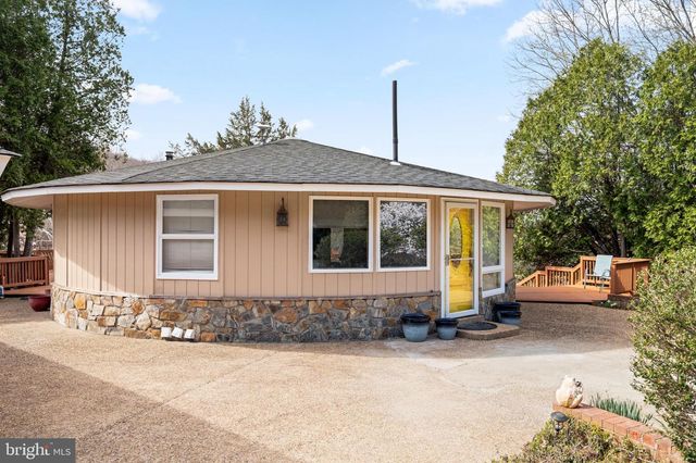 10803 CREST HILL RD, Marshall, VA 20115