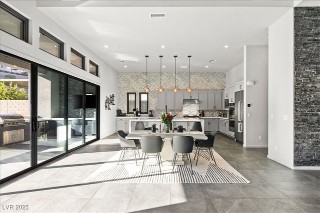 5231 Iron River Court, Las Vegas, NV 89135