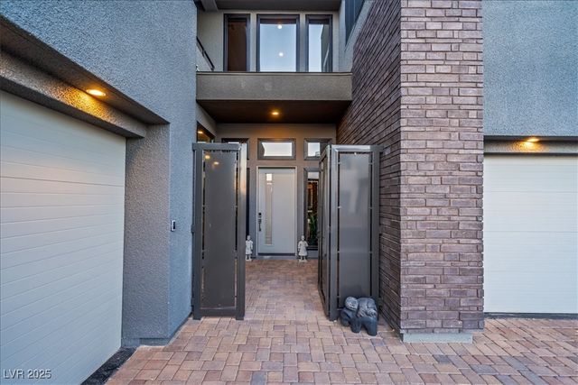 5231 Iron River Court, Las Vegas, NV 89135