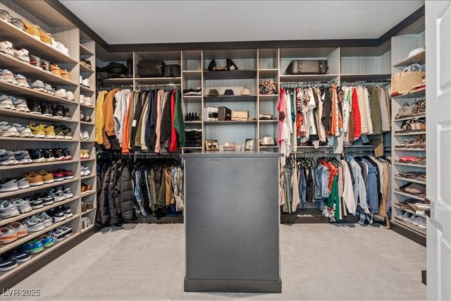 5231 Iron River Court, Las Vegas, NV 89135