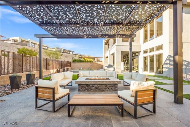 5231 Iron River Court, Las Vegas, NV 89135