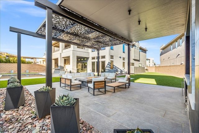 5231 Iron River Court, Las Vegas, NV 89135