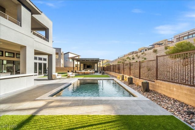 5231 Iron River Court, Las Vegas, NV 89135