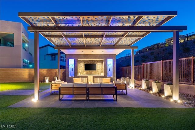 5231 Iron River Court, Las Vegas, NV 89135