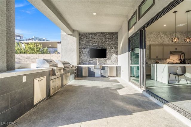 5231 Iron River Court, Las Vegas, NV 89135