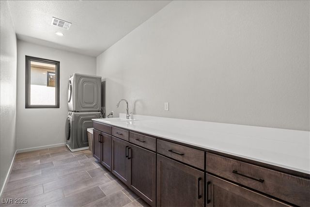 5231 Iron River Court, Las Vegas, NV 89135