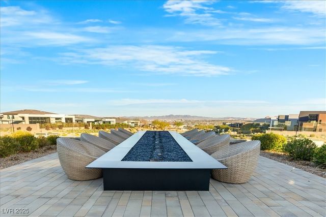 5231 Iron River Court, Las Vegas, NV 89135