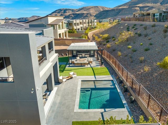 5231 Iron River Court, Las Vegas, NV 89135