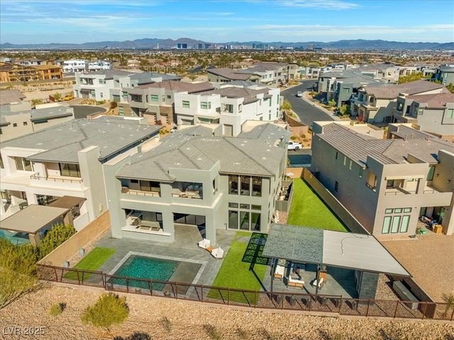 5231 Iron River Court, Las Vegas, NV 89135