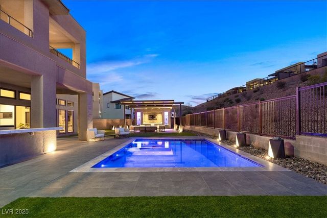 5231 Iron River Court, Las Vegas, NV 89135