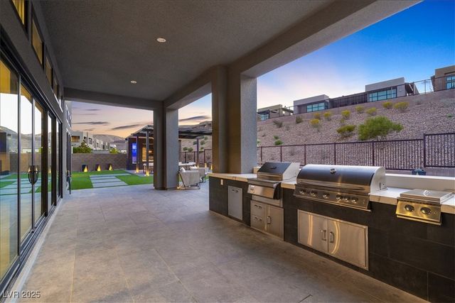 5231 Iron River Court, Las Vegas, NV 89135