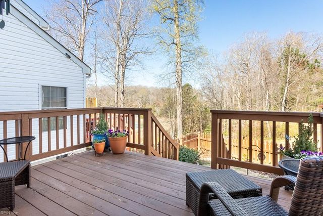 3 Creekmere CV, Newport News, VA 23603