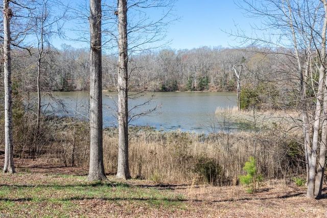 3 Creekmere CV, Newport News, VA 23603