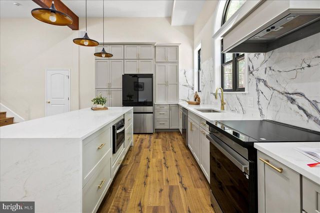 16708 CASHELL RD, Rockville, MD 20853