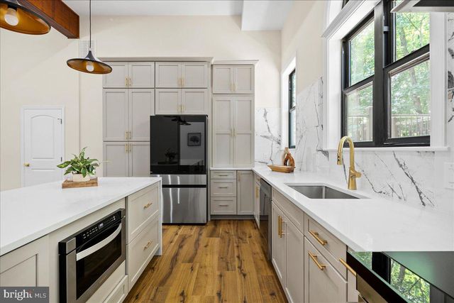 16708 CASHELL RD, Rockville, MD 20853
