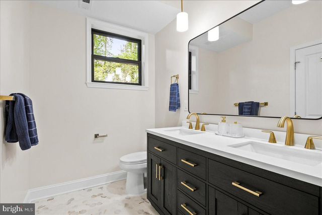 16708 CASHELL RD, Rockville, MD 20853