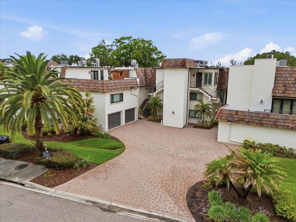 Image 3 of property listing at 8984 HOUSTON PLACE 103, Orlando, FL 32819