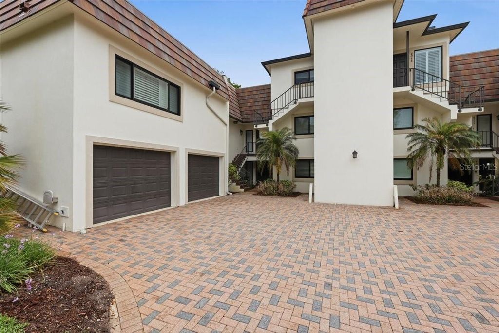 Image 4 of property listing at 8984 HOUSTON PLACE 103, Orlando, FL 32819