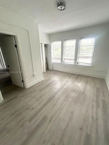 967 SW 5th St 20, Miami, FL 33130