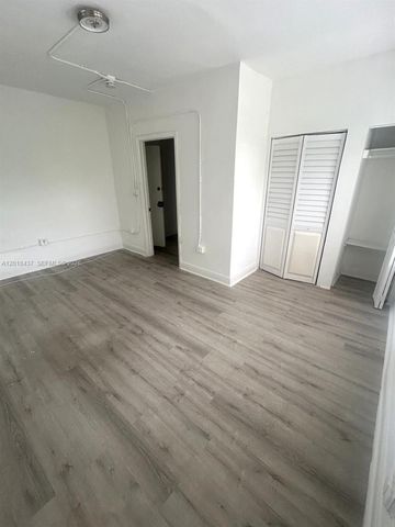 967 SW 5th St 20, Miami, FL 33130