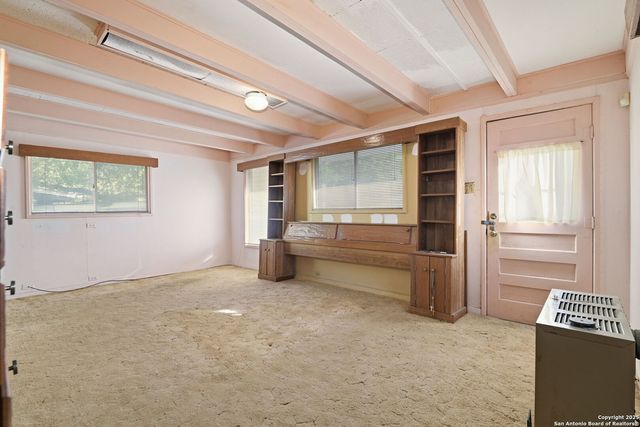 2742 W Craig Pl, San Antonio, TX 78228