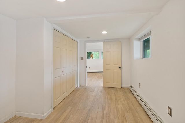 31 Main Street, Raymond, NH 03077