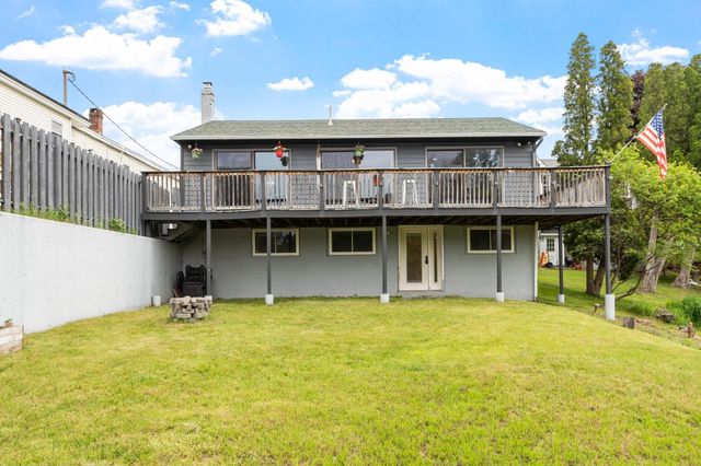 31 Main Street, Raymond, NH 03077